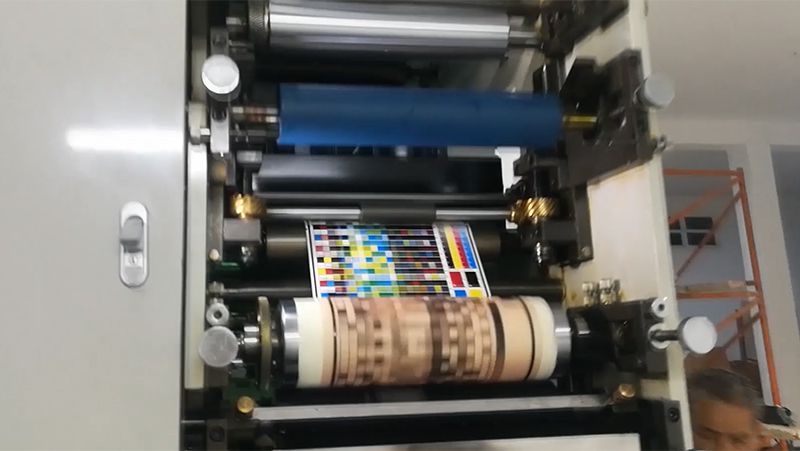 Стековая флексографская печатная машина DBRY-320-6C